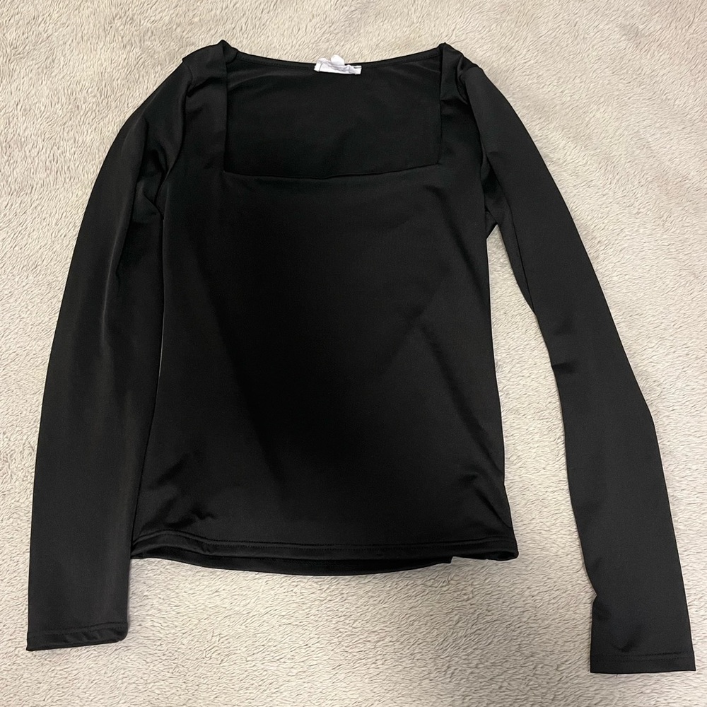 Live in the moment square neck long sleeve shirt